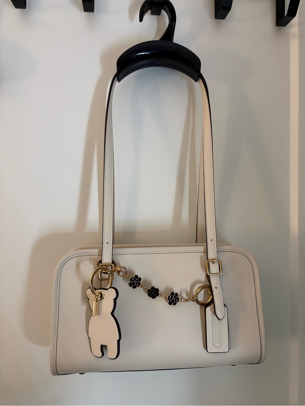 Coach Swing Zip Shoulder Bag in Chalk